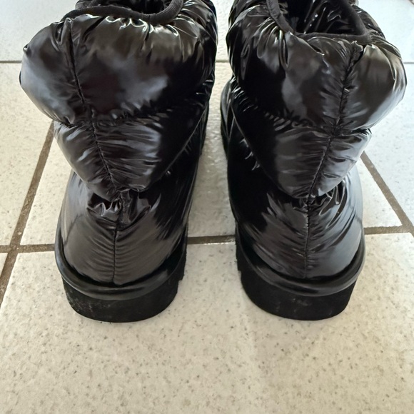 Black Puffer Winter Boots - Picture 2 of 3